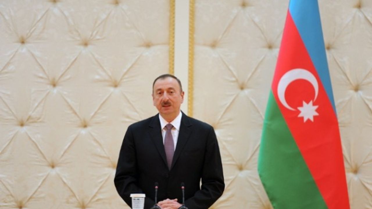 Aliyev’den Davutoğlu’na telefon