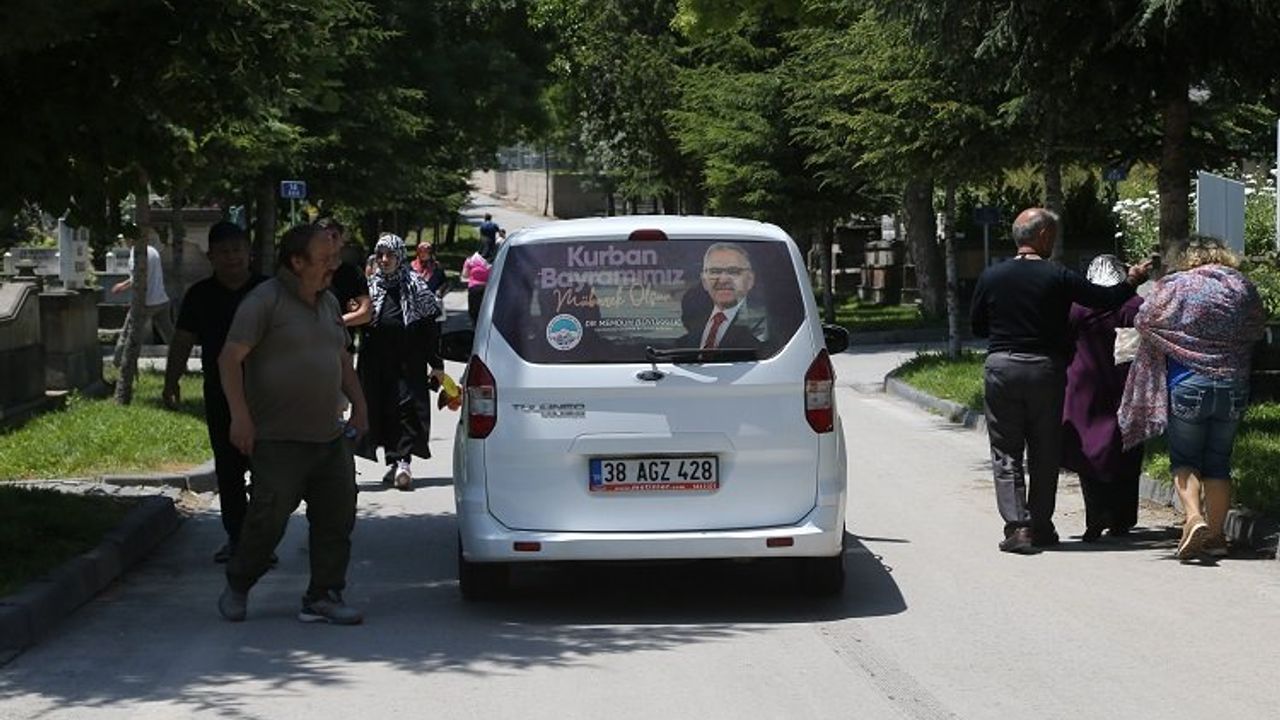 Kayseri Büyükşehir'den ücretsiz mezarlık ulaşımı