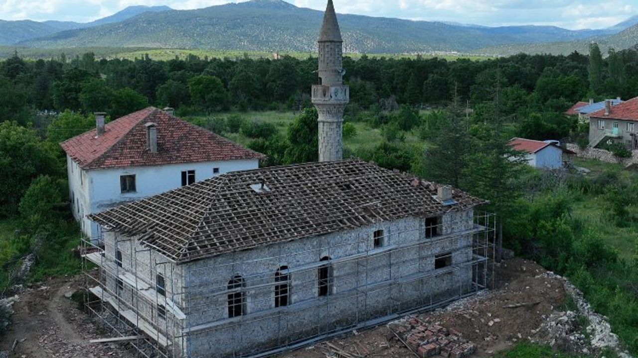 Konya 120 yıllık camiyi restore ediyor
