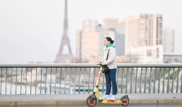 Paris Elektrikli Scooterları Yasaklayarak Avrupa'da Tarihe Geçti