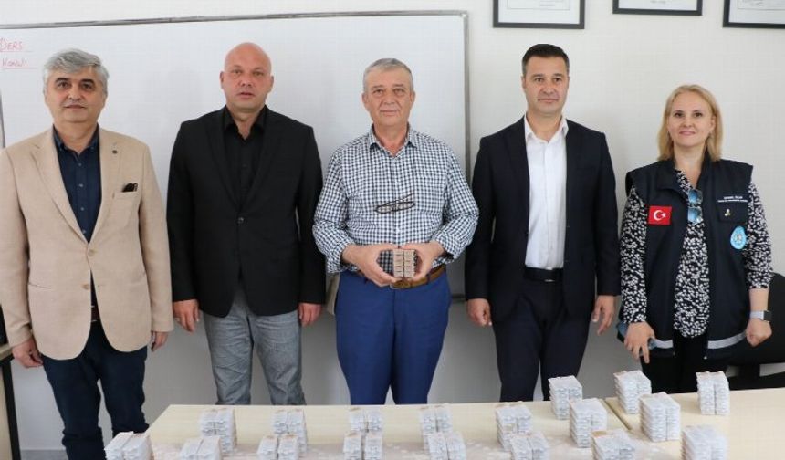 Manisa Gölmarmara'da ana arılar üreticilerle buluştu