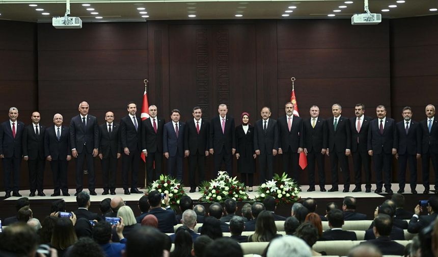 Cumhurbaşkanı Erdoğan Yeni Kabine'yi açıkladı