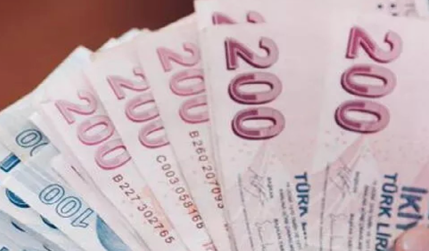 Emekliye 3 Maaş İkramiyesi Müjdesi! SGK Son Dakika Müjdesini Verdi